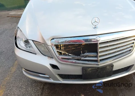 2013 Mercedes-Benz E 350 4Matic из США, поврежденный, VIN WDDHF8JB2DA703296